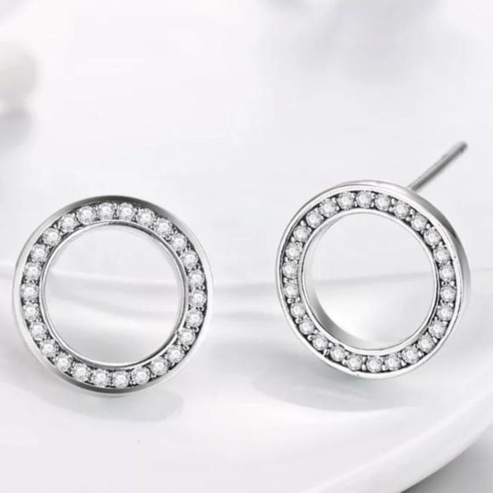 New Luxury Diamond Sterling Silver Stud Earrings